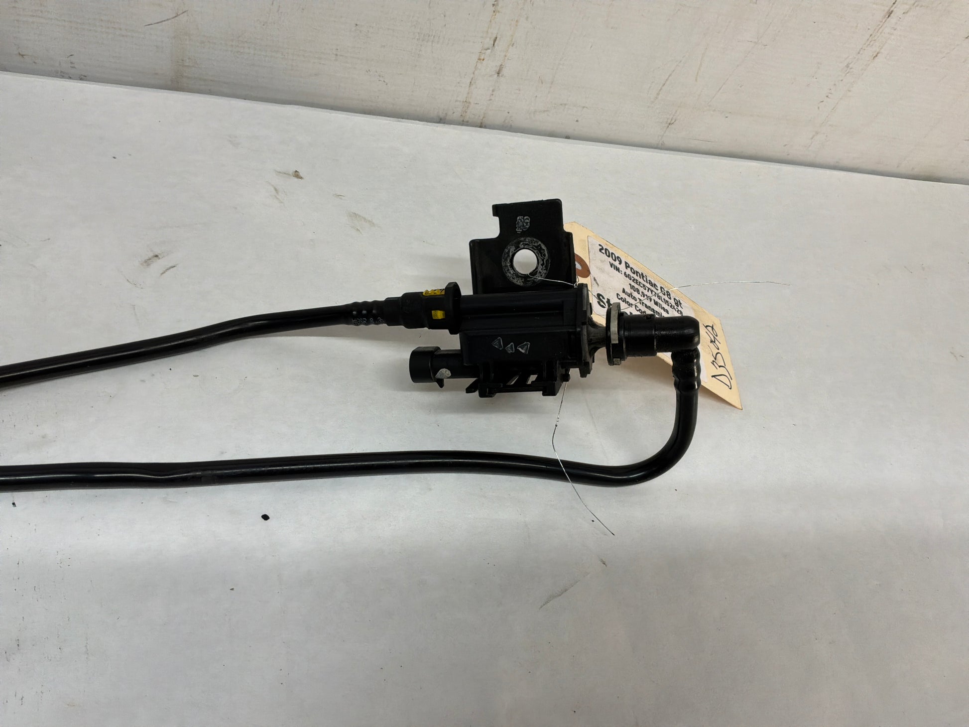 2009 Pontiac G8 GT Intake Manifold EVAP Purge Solenoid Valve Lines Tubes Hoses Lines OEM - Day's Parts Yard