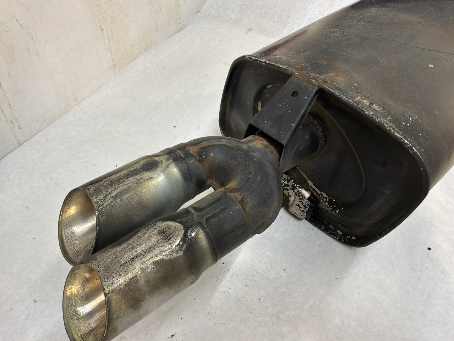 2008 Pontiac G8 GT Factory OEM Exhaust Mufflers Dual Tip OEM
