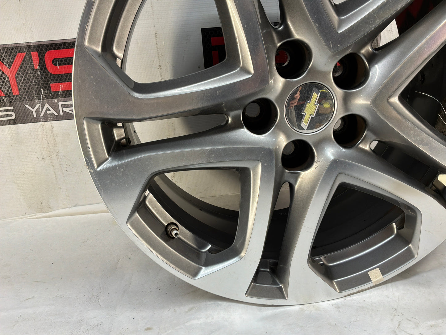2017 Chevy SS Sedan Factory OEM Front Wheel 19x8.5 OEM