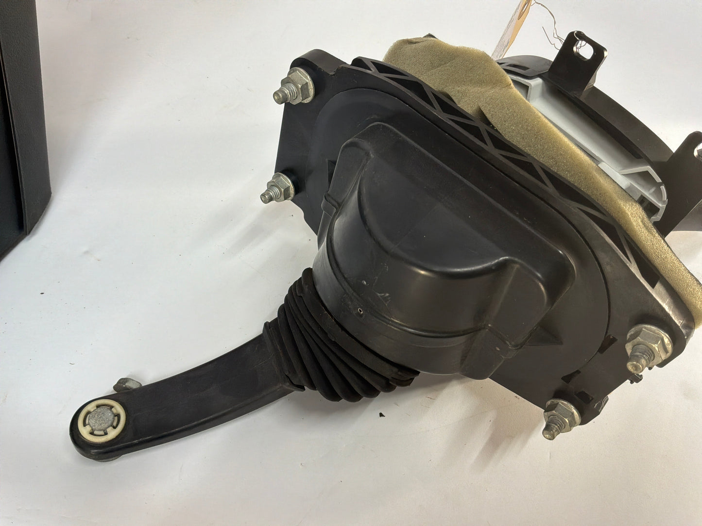 2008 Pontiac G8 GT Center Console w/Shifter OEM