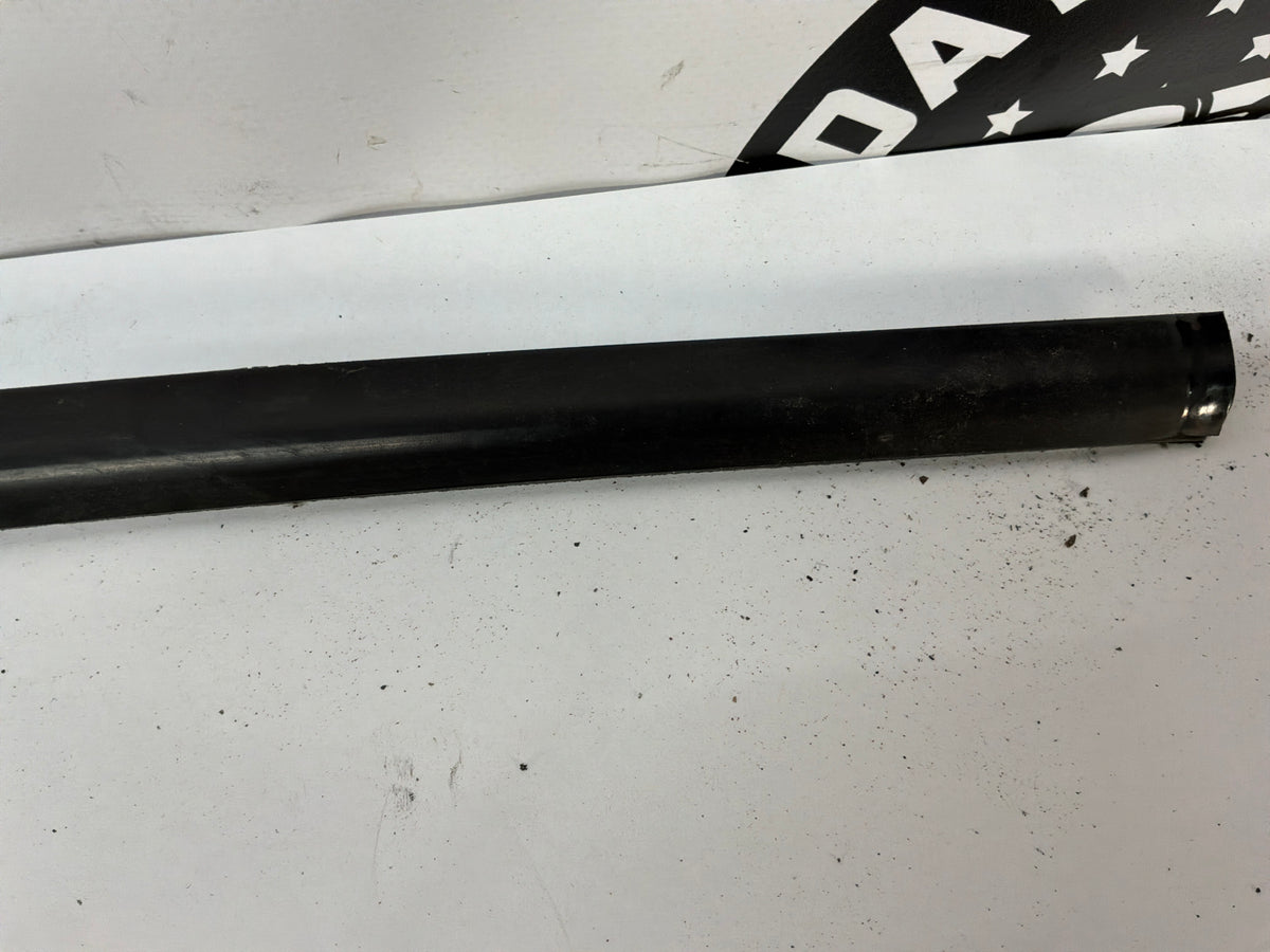 2006 Pontiac GTO LH Driver Window Door Belt Molding Weather Strip Trim OEM
