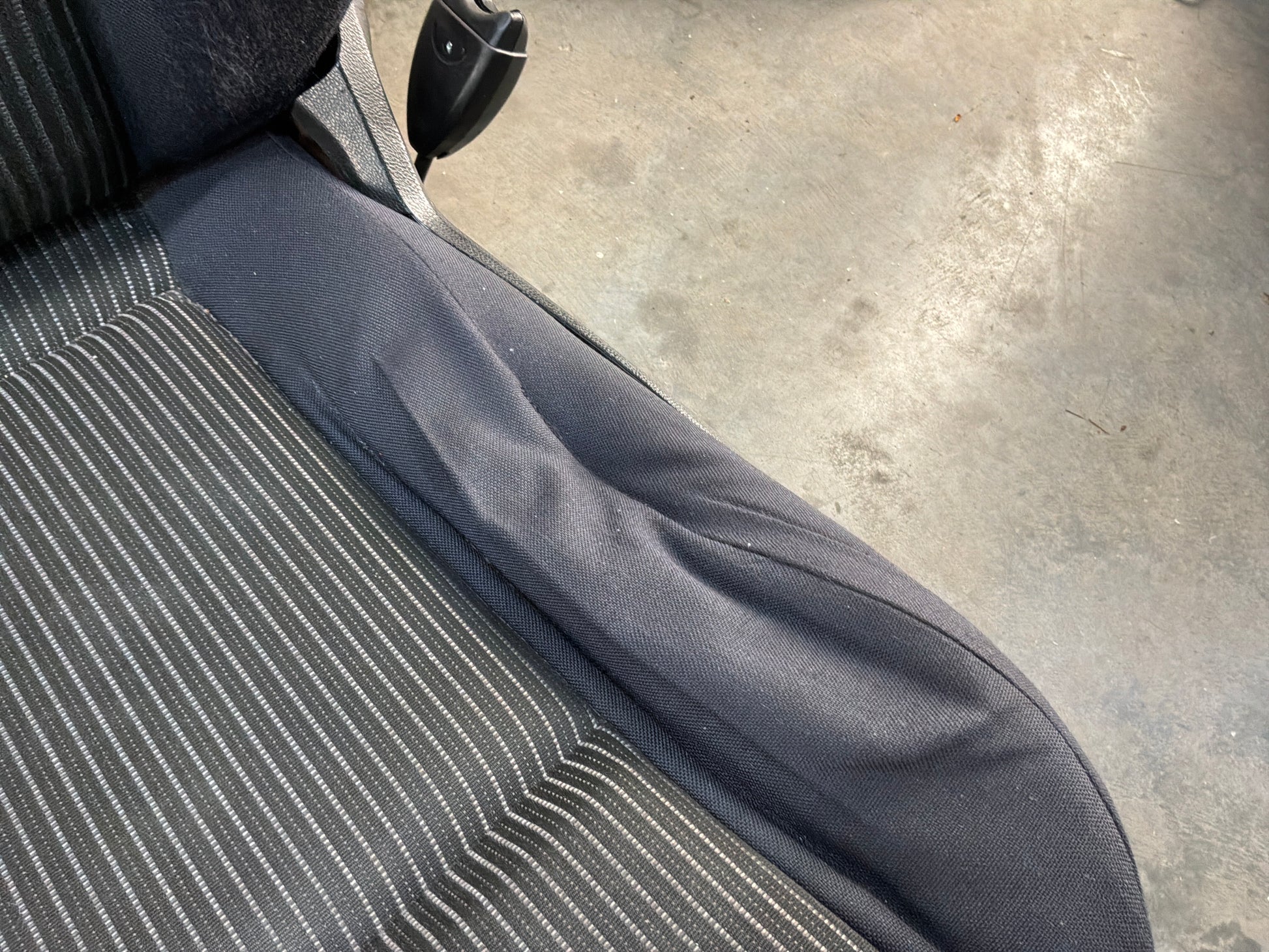 Front seats - Day's Parts Yard