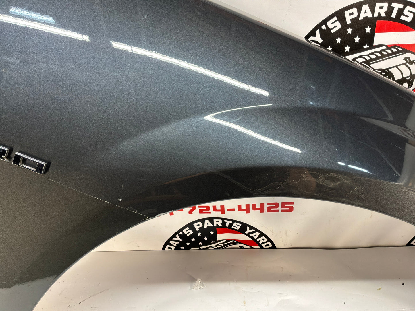 2011 Chevy Camaro SS RH Passenger Front Fender Gray OEM