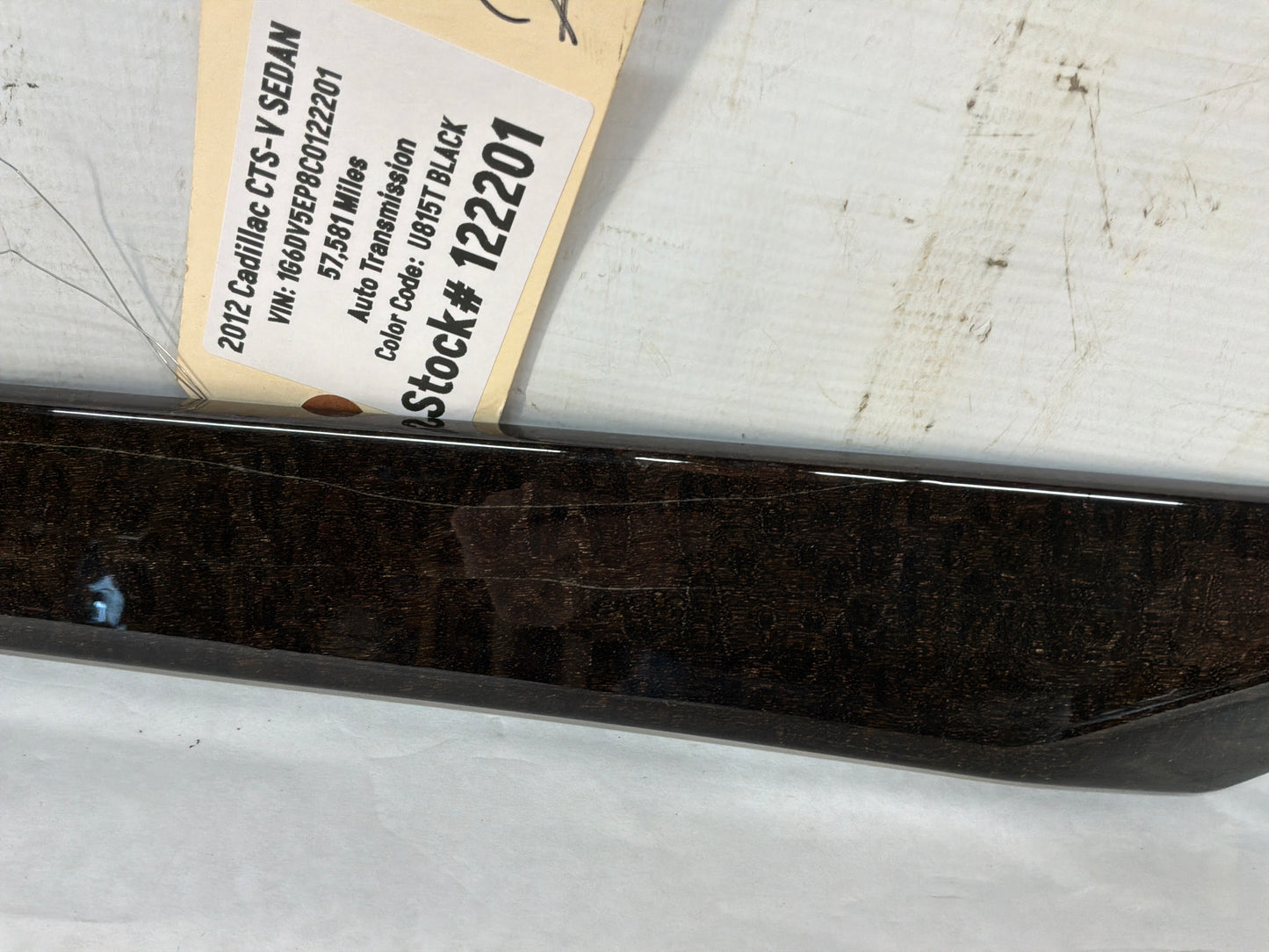 Lh door trim - Day's Parts Yard