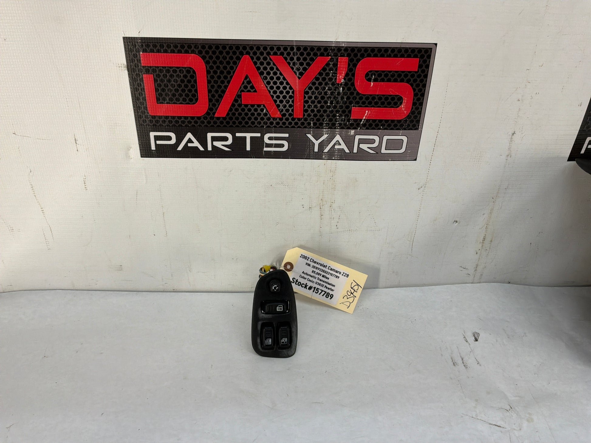 Lh door control - Day's Parts Yard