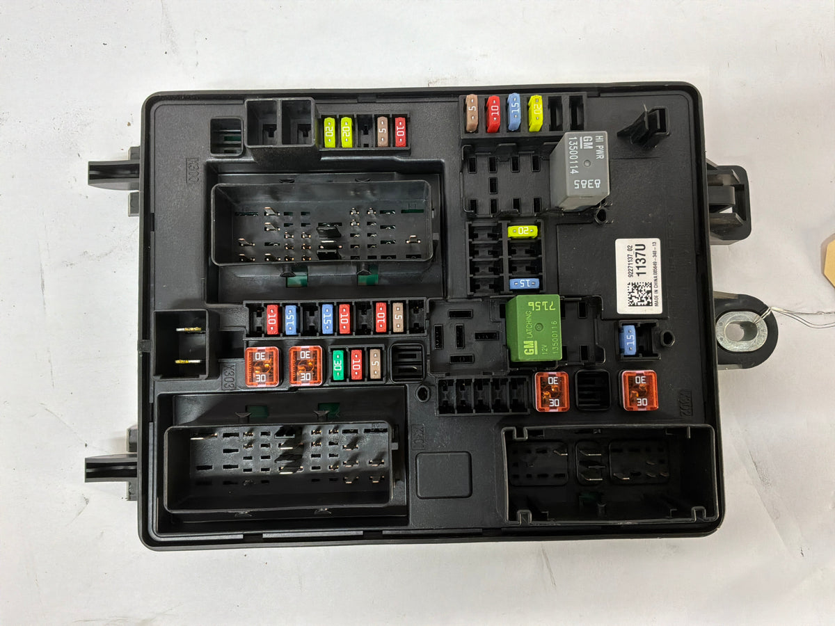 2014 Chevy SS Sedan Rear Fuse Relay Wiring Harness Junction Box Block OEM