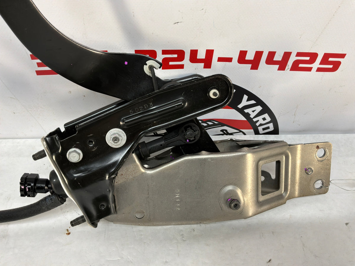 2015 Chevy Camaro SS 1LE Manual Transmission Pedal Brake Clutch Master Cylinder Assembly OEM