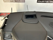 Dash and center console - Day's Parts Yard