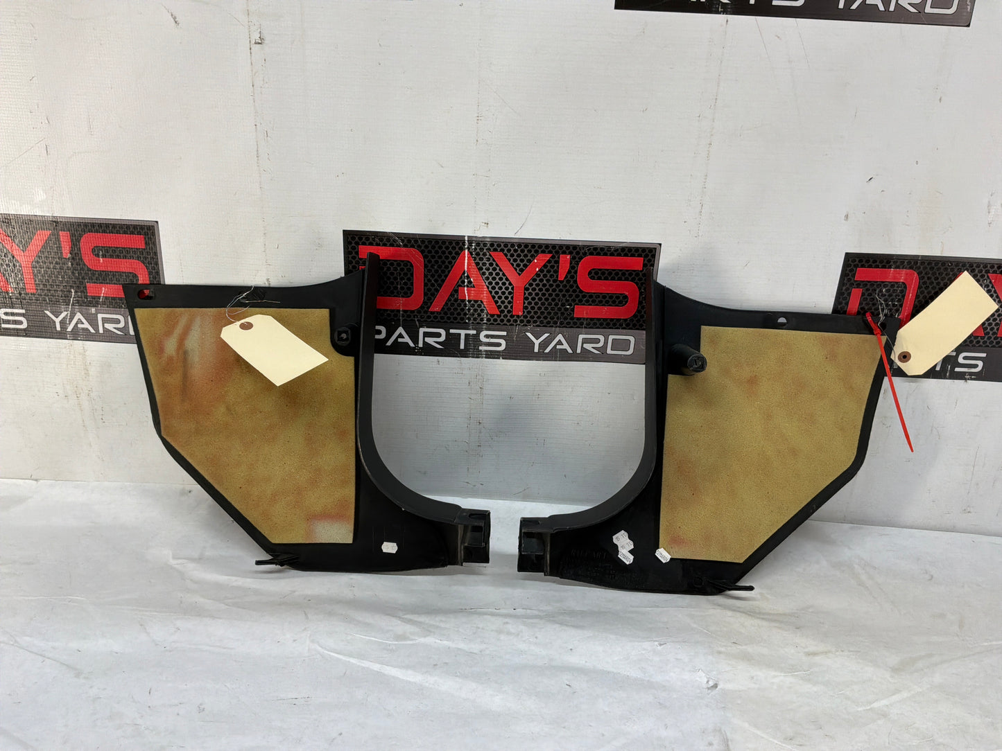 2004 Pontiac GTO RH & LH Interior Kick Panel Trim Molding Cover OEM