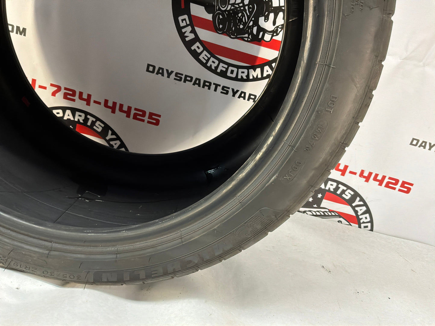 Michelin Pilot Sport 4 Season Tire 305/30/ZR19