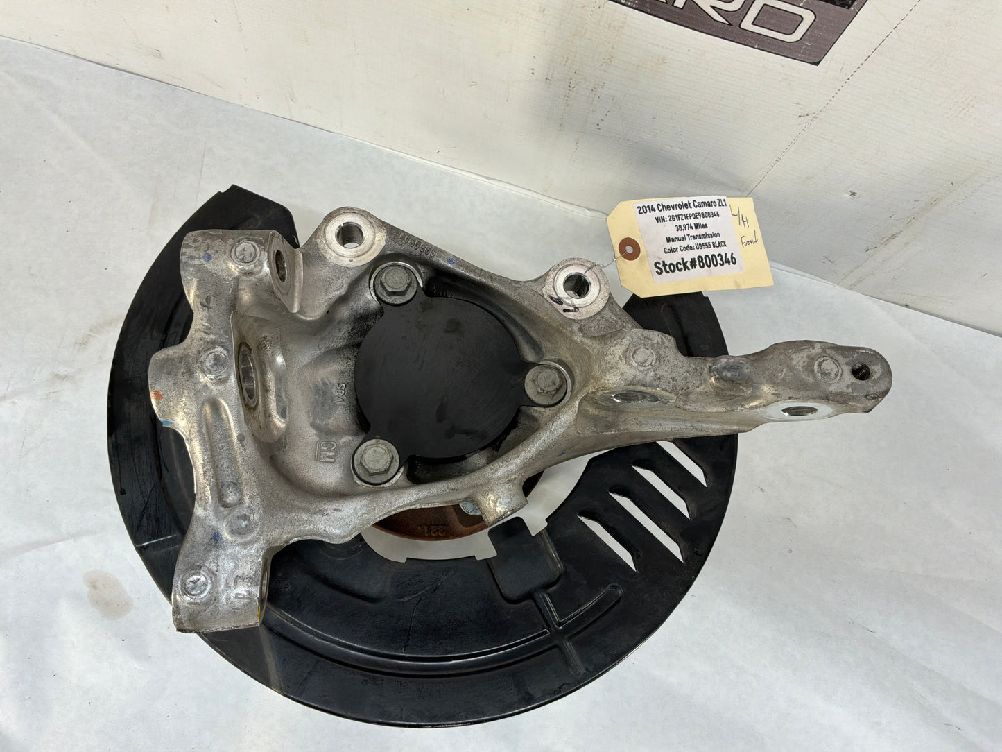 2014 Chevy Camaro ZL1 LH Driver Front Suspension Spindle Knuckle Hub OEM