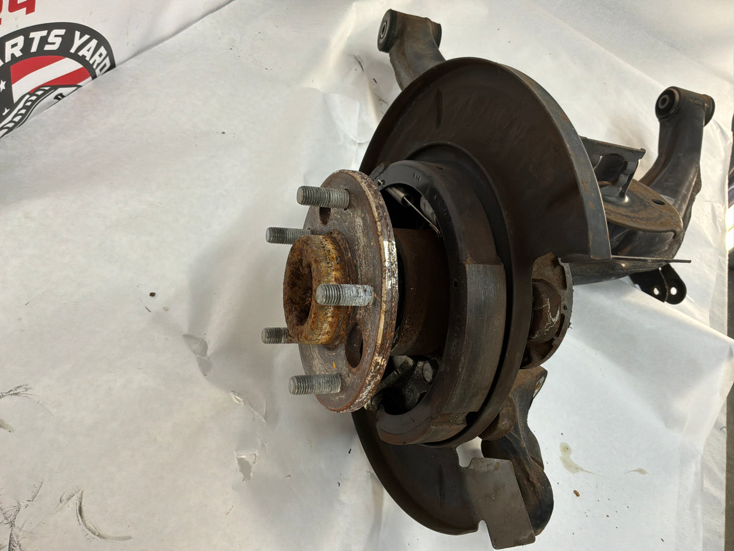 2005 Pontiac GTO LH Driver Rear Suspension Spindle Hub Knuckle Control Arm OEM