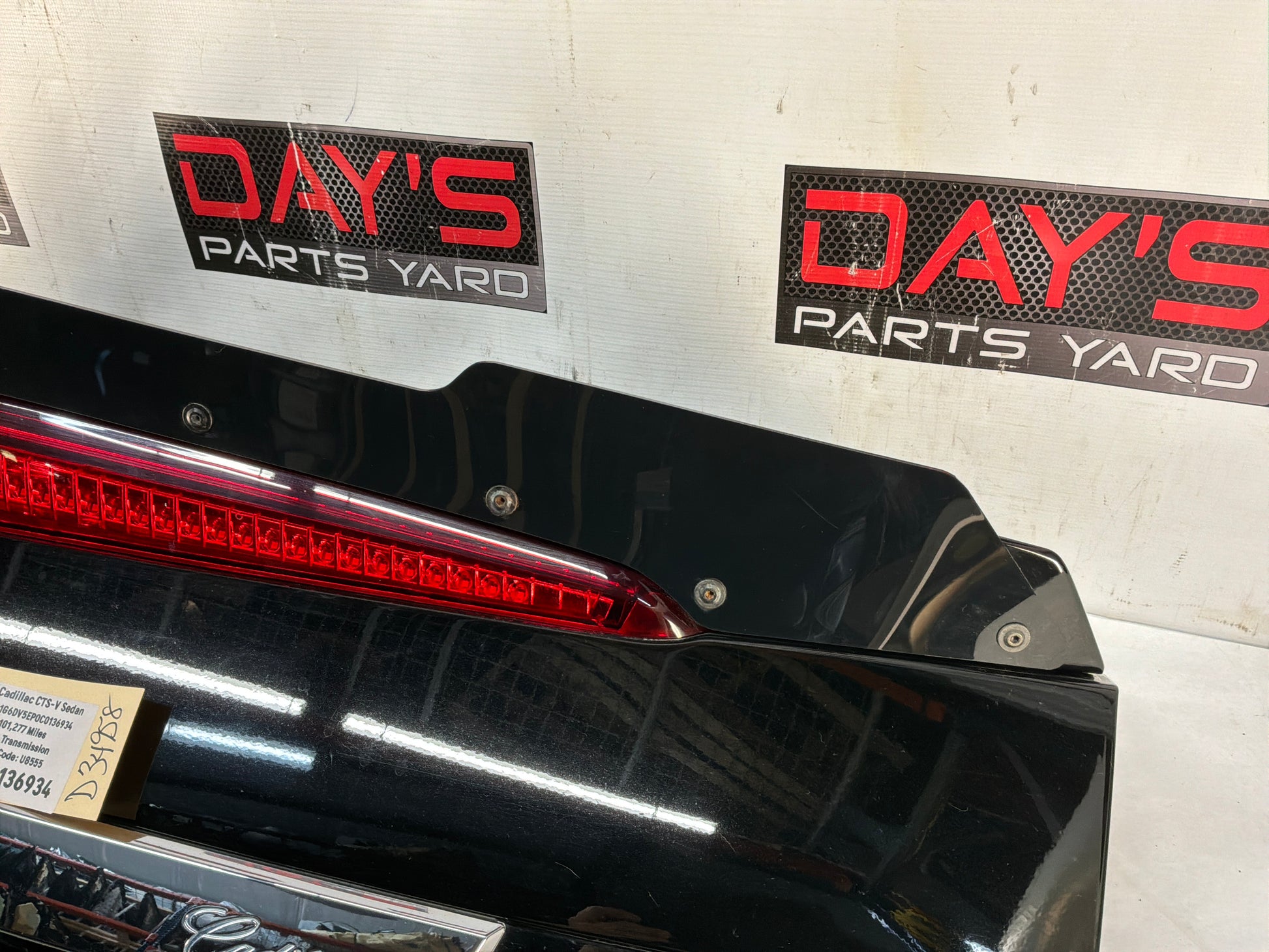 Trunk lid - Day's Parts Yard