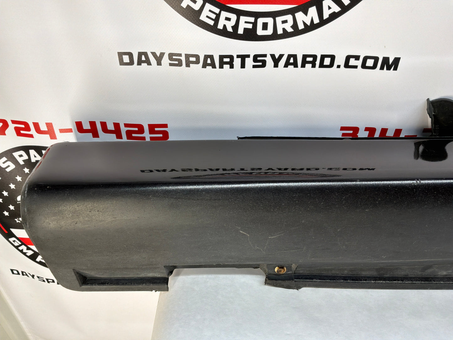 2004 Pontiac GTO LH Driver Rocker Molding Side Skirt Trim Panel Black OEM