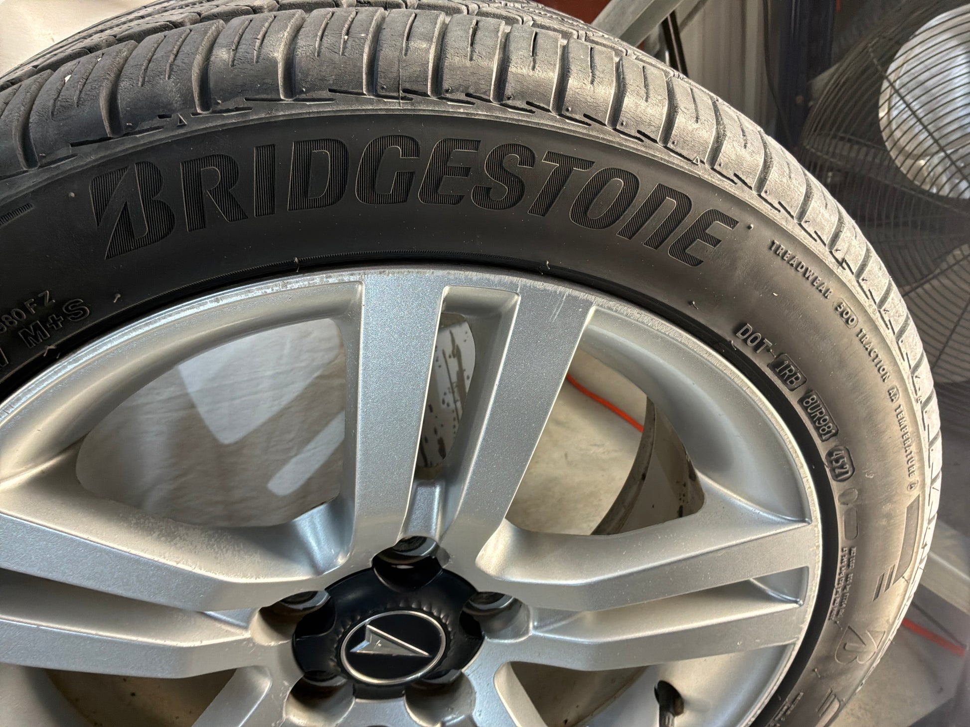 Wheels and tire - Day's Parts Yard