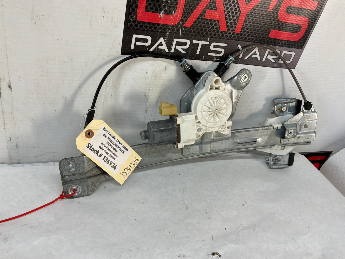 Rh rear window reg - Day's Parts Yard