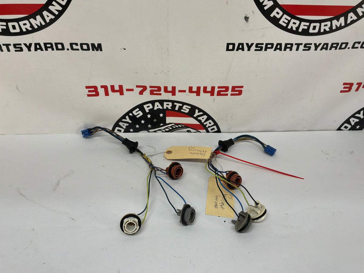 2006 Pontiac GTO RH & LH Taillight Tail Light Wire Wiring Harness Sockets OEM