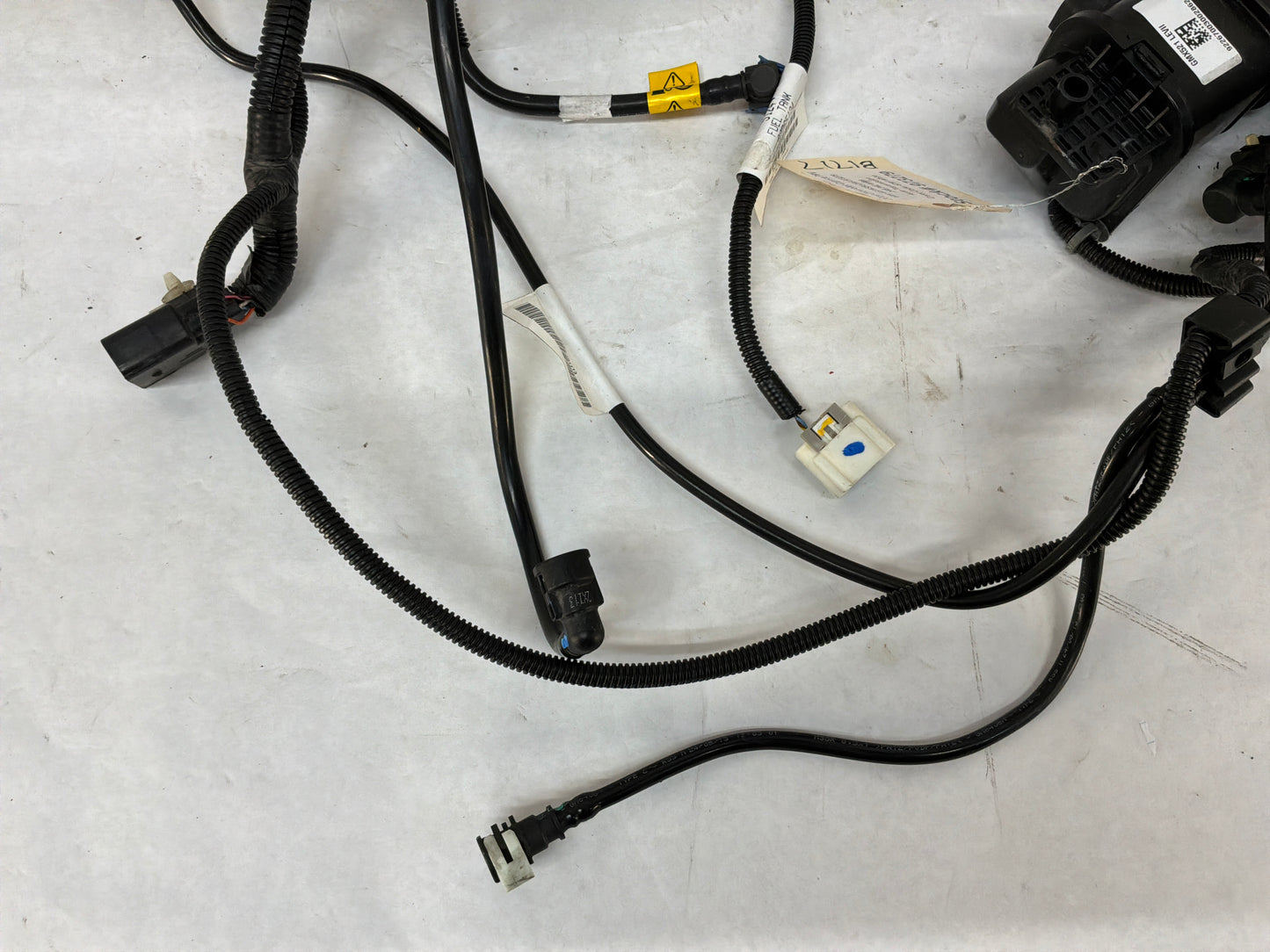 2014 Chevy Caprice PPV Fuel Tank EVAP Vapor Charcoal Canister w/ Lines Hoses Tubes OEM