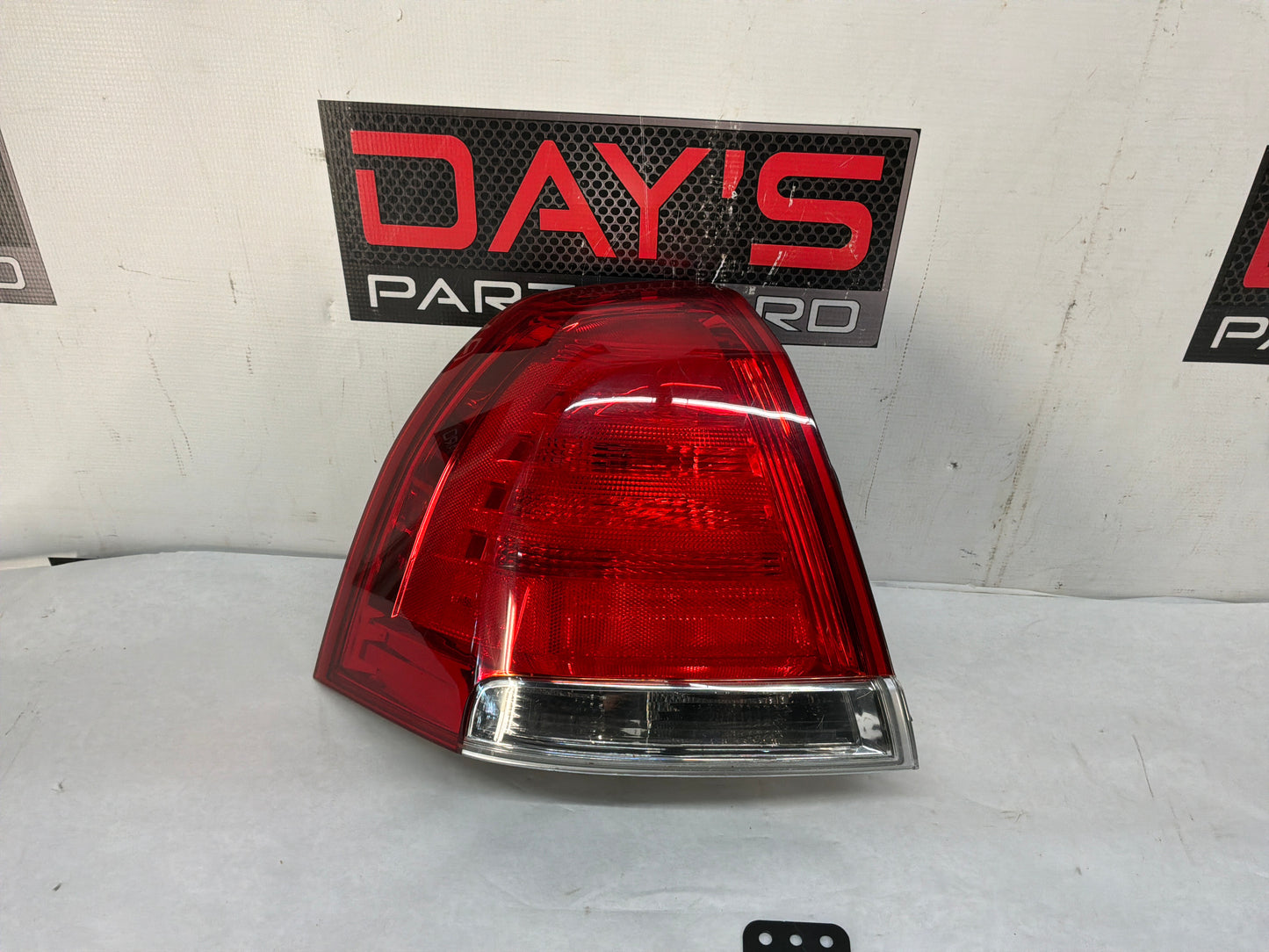 Lt tail light - Day's Parts Yard