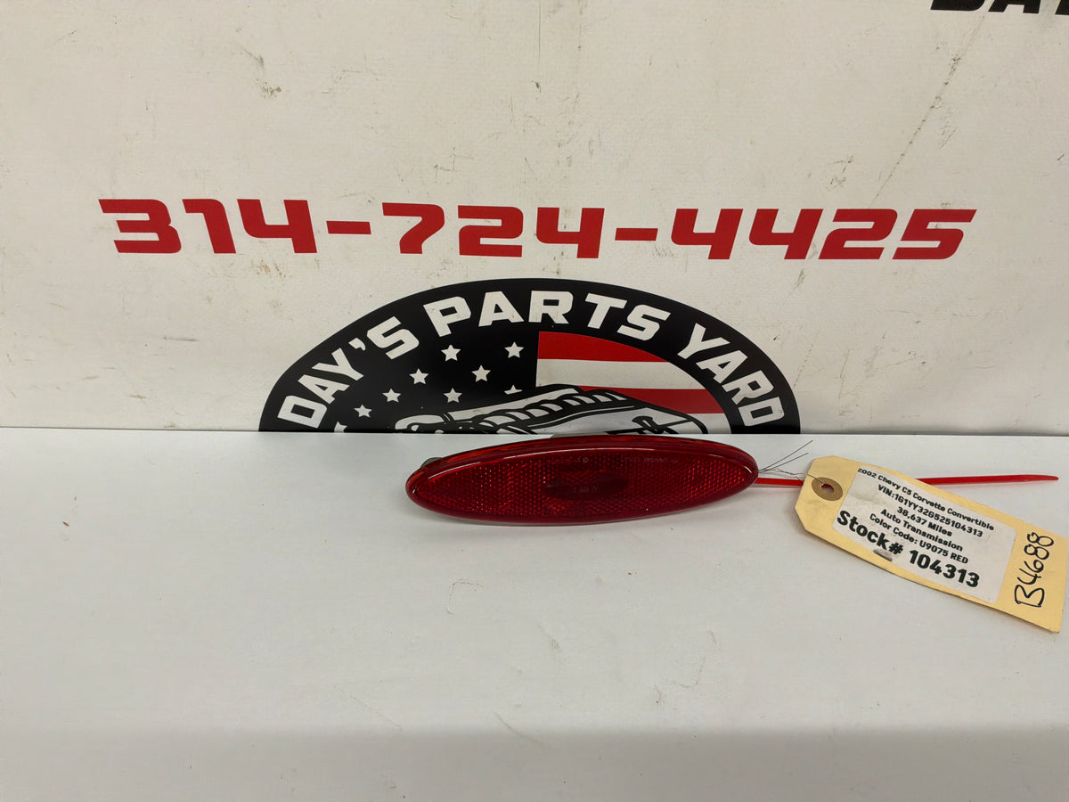 2002 Chevy C5 Corvette Convertible RH Passenger Rear Marker Light OEM