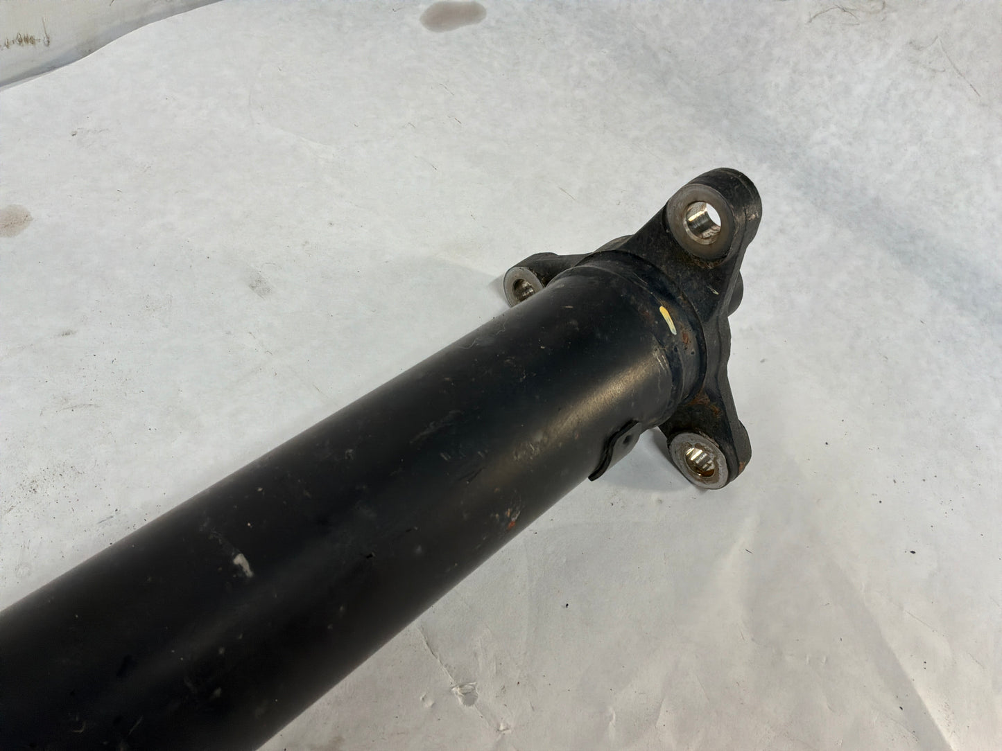 2016 Chevy Caprice PPV Drive Shaft Driveshaft Propeller Shaft OEM