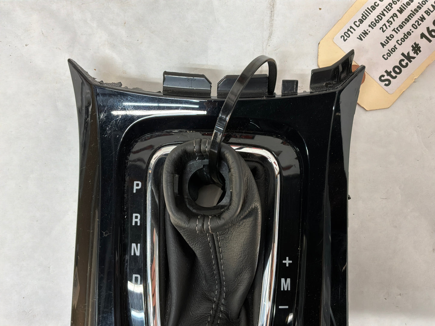2011 Cadillac CTS-V Automatic Transmission Shifter Gear Selector Trim Bezel Panel Black OEM