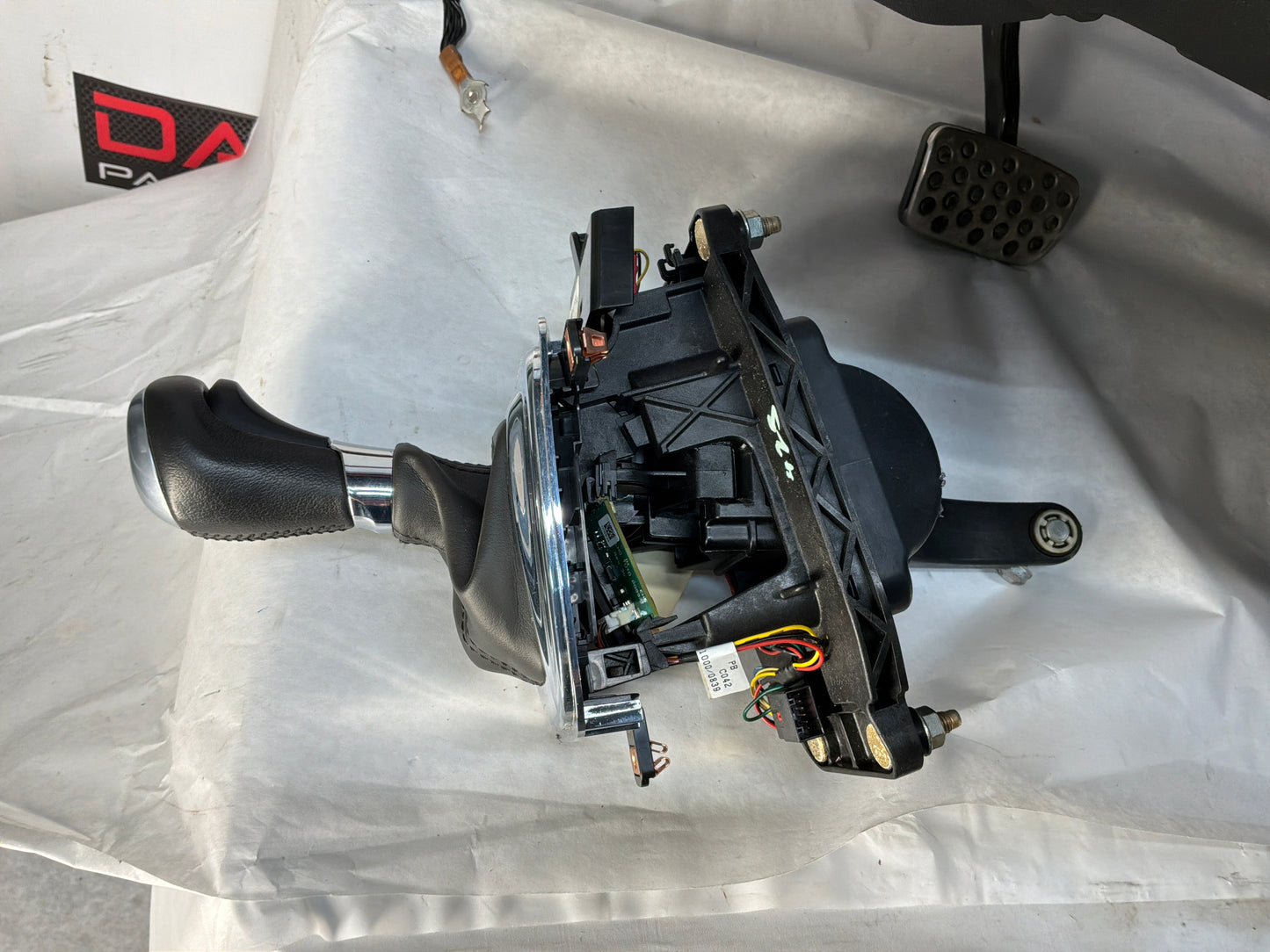 Dash and center console - Day's Parts Yard