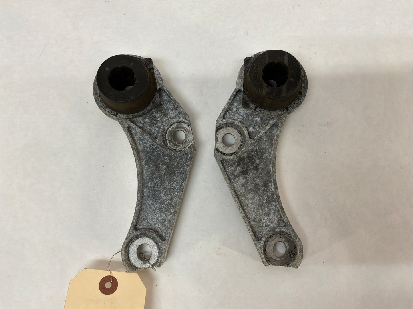 2016 Cadillac CTS-V Exhaust Hanger Bracket Set OEM