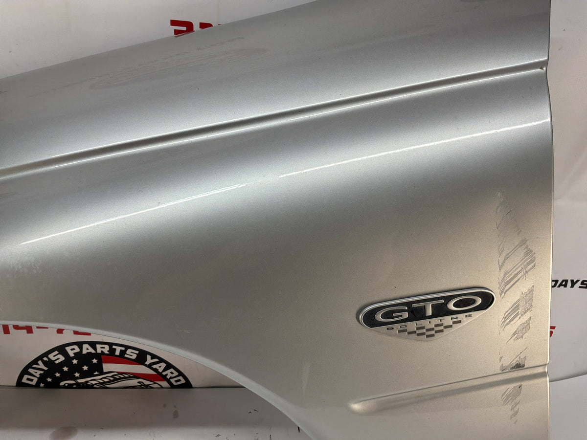 2006 Pontiac GTO LH Driver Front Fender Silver OEM
