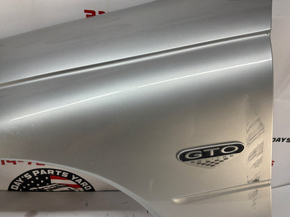 2006 Pontiac GTO LH Driver Front Fender Silver OEM