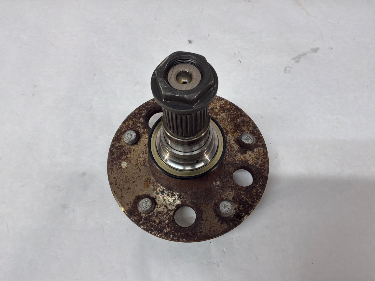 2004 Pontiac GTO Rear Suspension Wheel Axle Flange Hub OEM