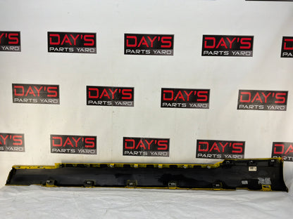 Rh rocker panel - Day's Parts Yard