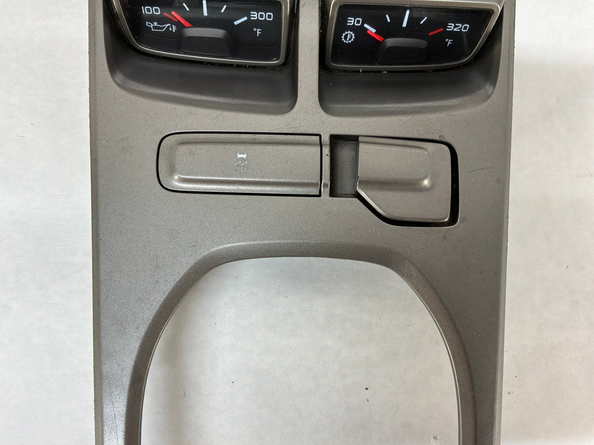 Gauge pod - Day's Parts Yard