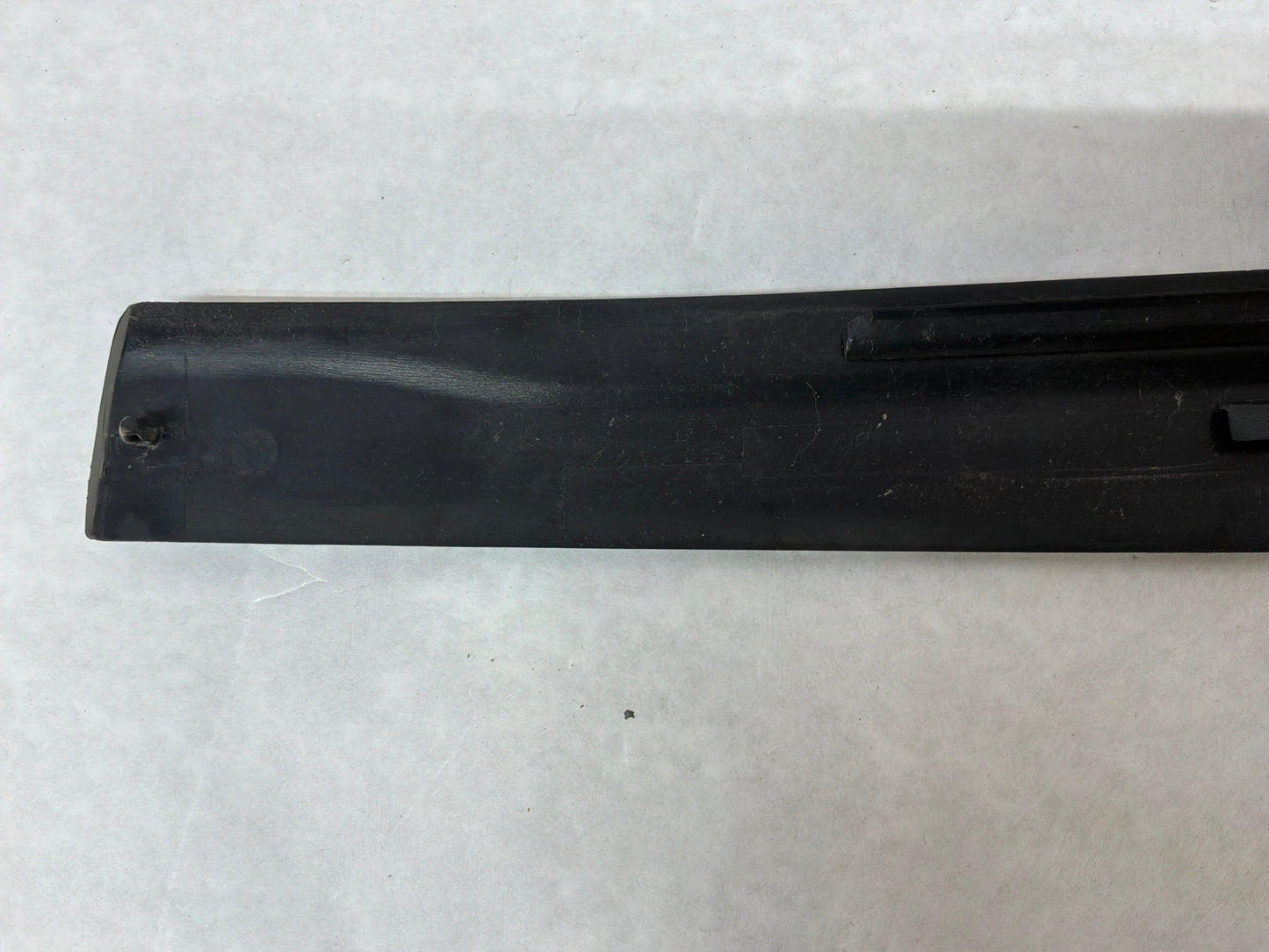 2006 Pontiac GTO LH Driver Exterior B Pillar Window Trim Applique Cover OEM