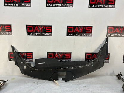 2010 Cadillac CTS-V Sedan Radiator Core Support Sight Shield Bracket Cover OEM
