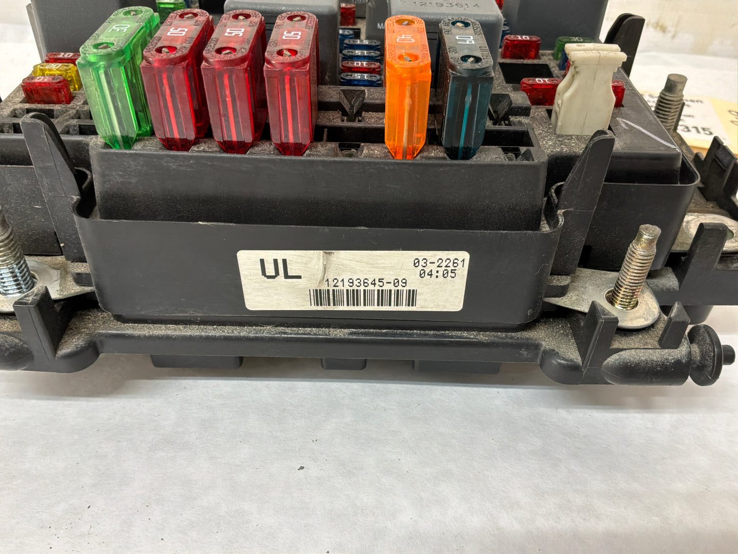 Fuse box - Day's Parts Yard