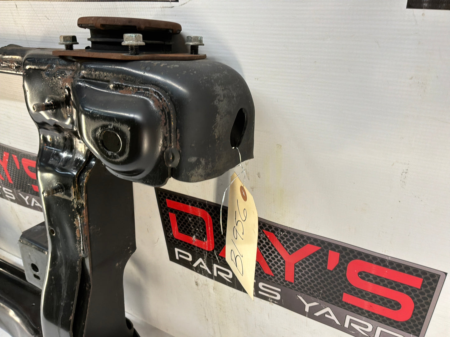2006 Pontiac GTO Front Suspension Engine Cradle K Member Sub Frame OEM