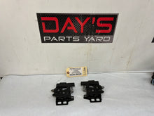 Hood hinges - Day's Parts Yard