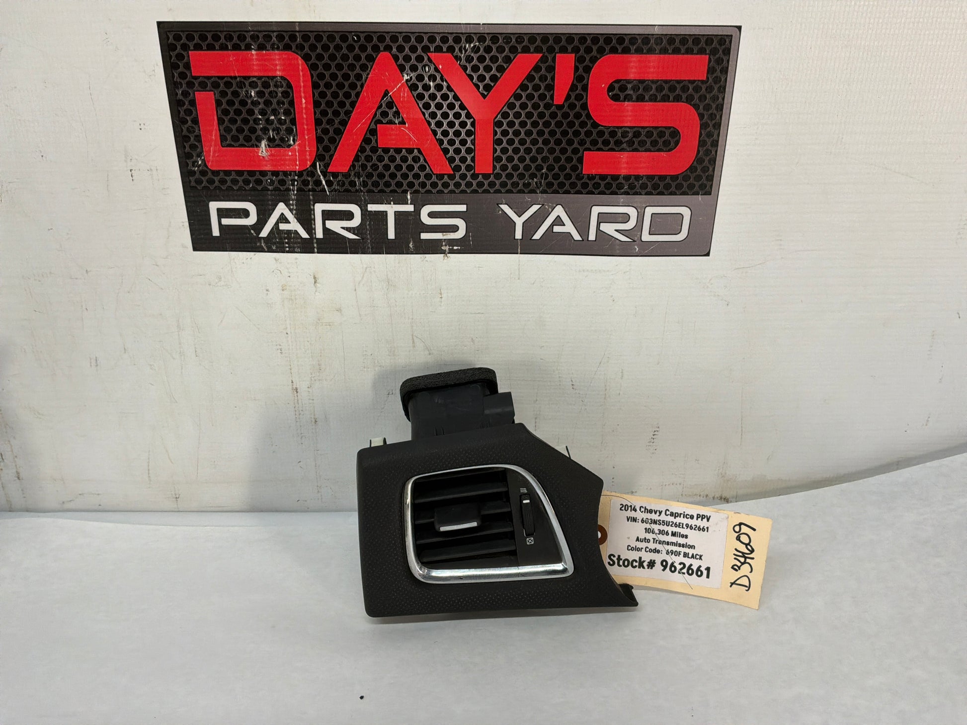 Dash vent - Day's Parts Yard