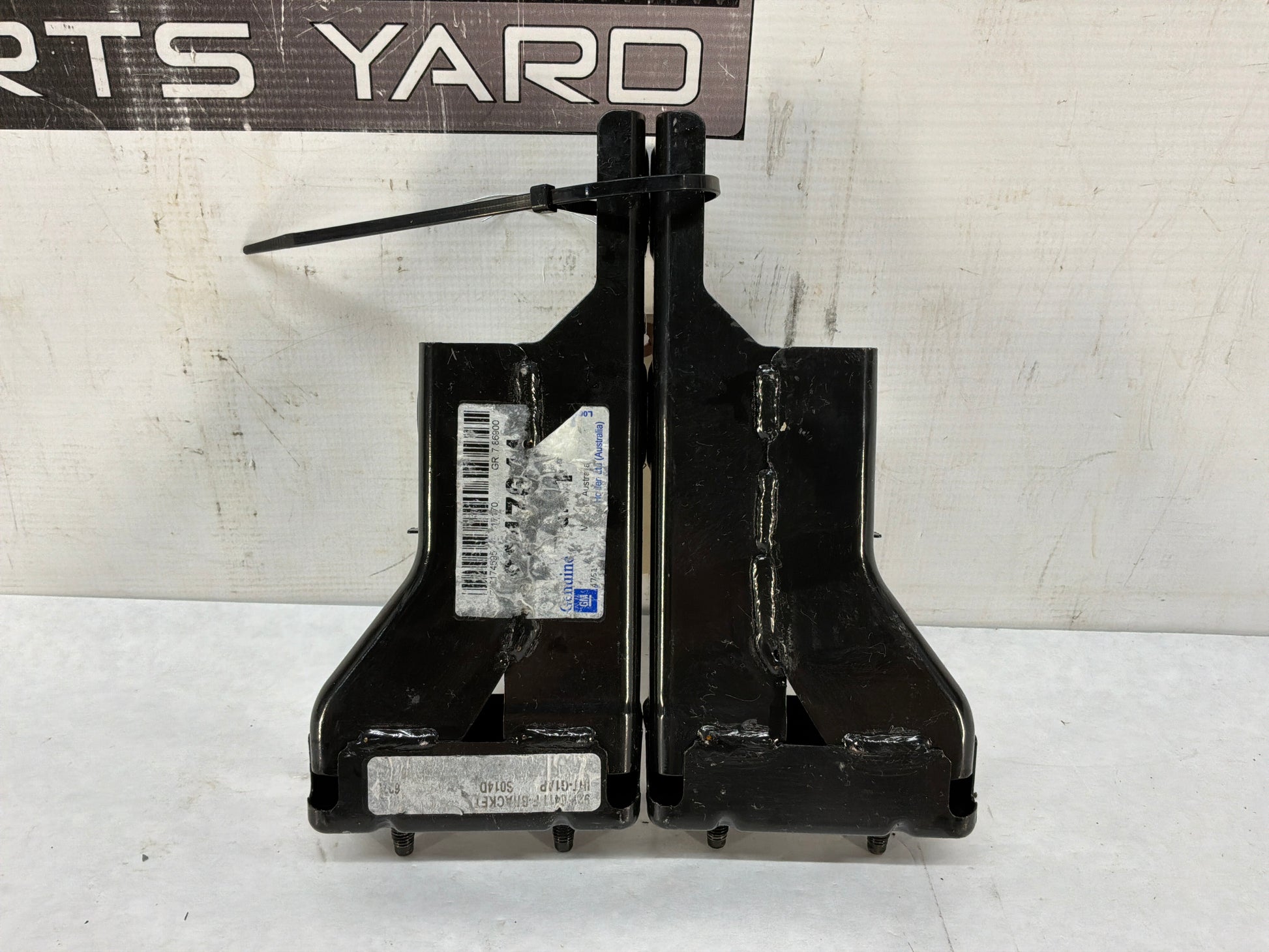 2012 Chevy Caprice PPV Rear Impact Bar Mounting Brackets Sleeves OEM - Day's Parts Yard