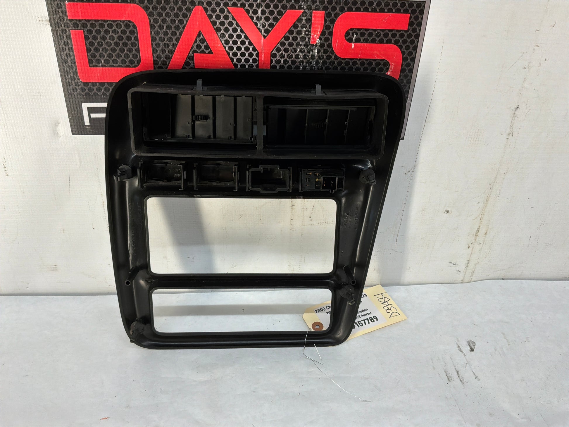 Radio bezel - Day's Parts Yard