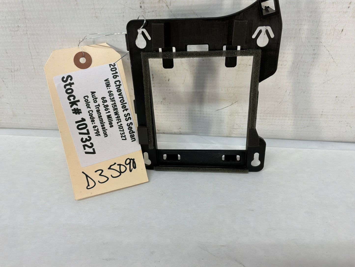 Module bracket - Day's Parts Yard