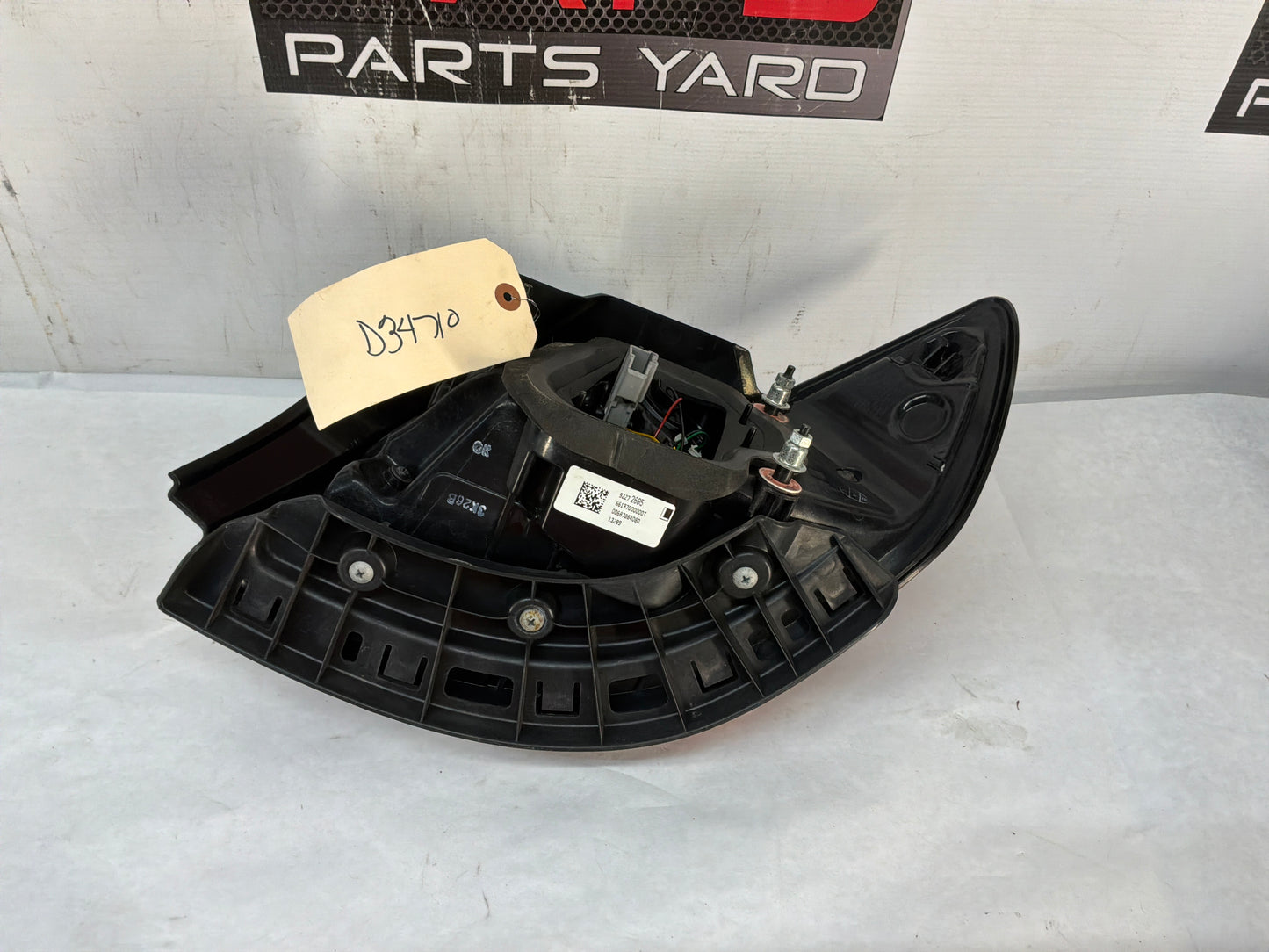 Tail light - Day's Parts Yard