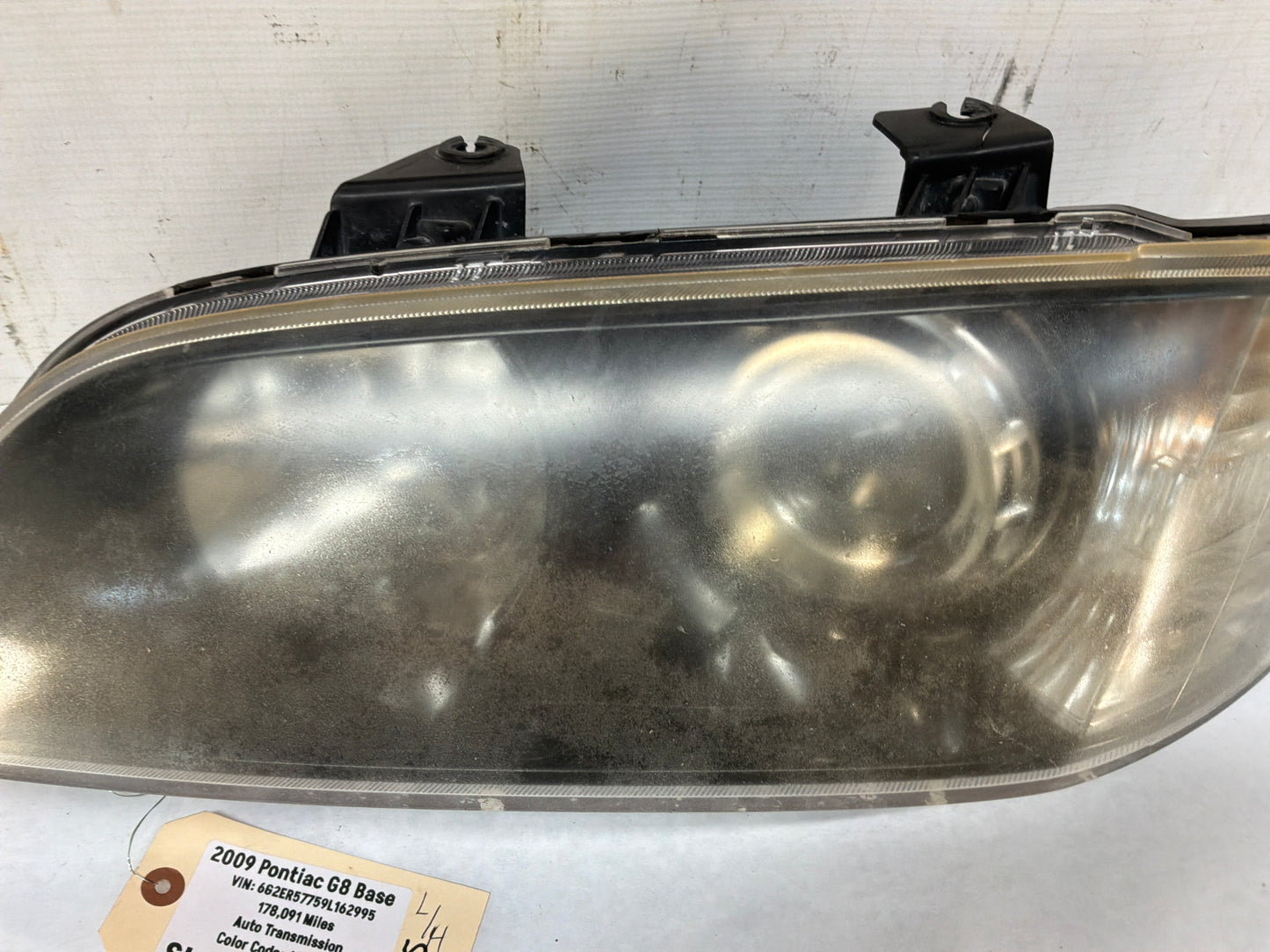 2009 Pontiac G8 Base LH Driver Headlights Head Light Lamps OEM - Day's Parts Yard