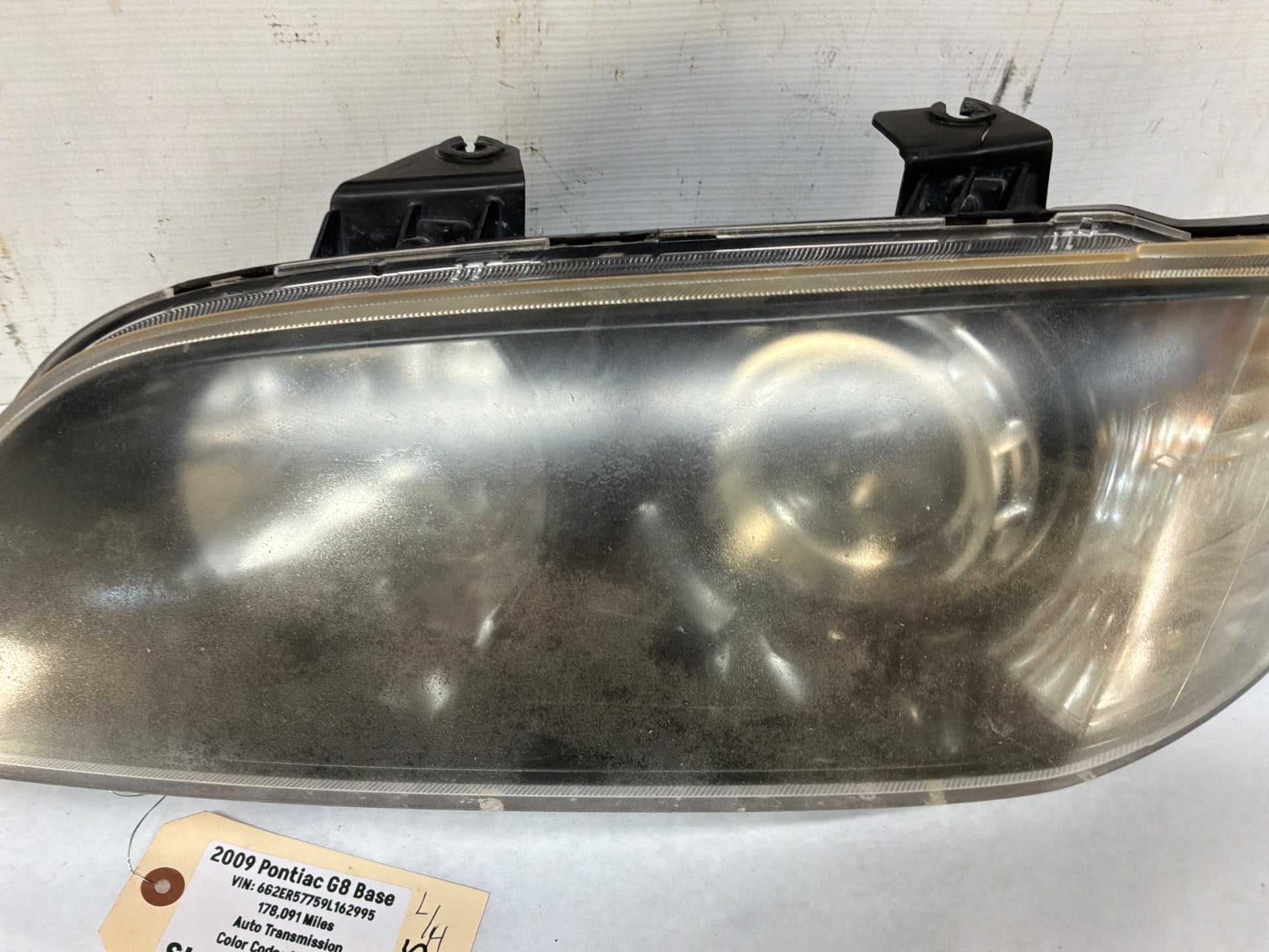 2009 Pontiac G8 Base LH Driver Headlights Head Light Lamps OEM - Day's Parts Yard