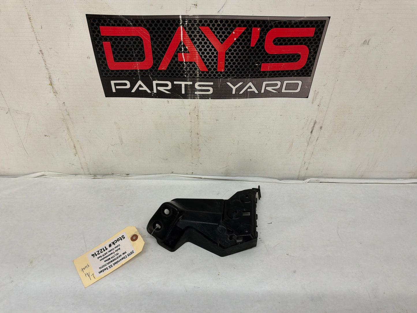 2015 Chevrolet SS Sedan LH Driver Fender Fascia Bumper Bracket Guide OEM
