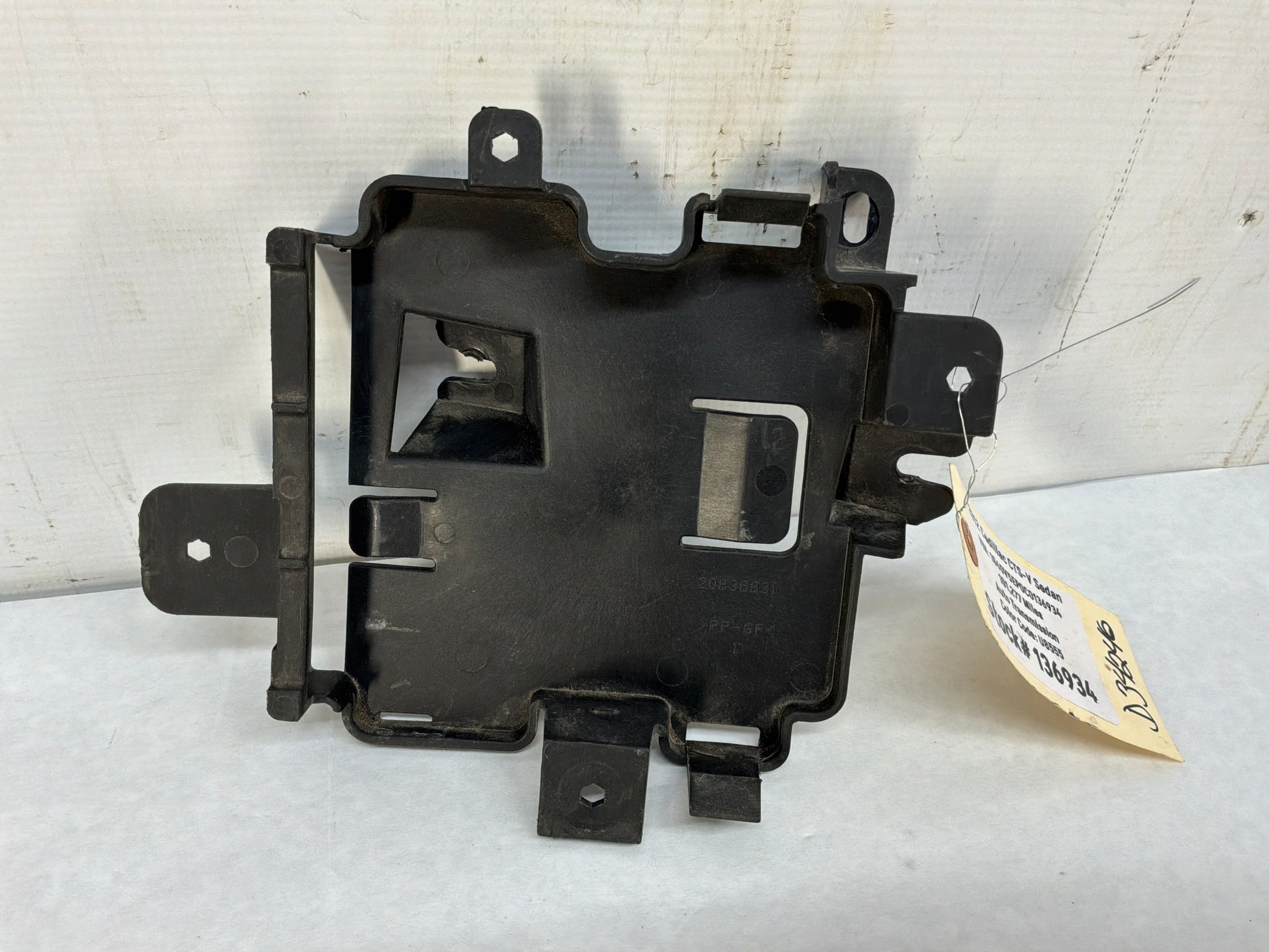 Bracket - Day's Parts Yard
