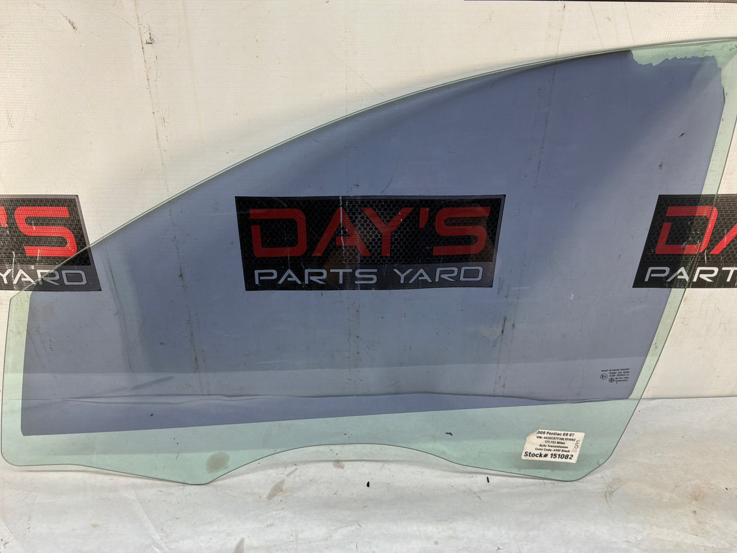 2008 Pontiac G8 GT LH Driver Front Door Window Glass OEM