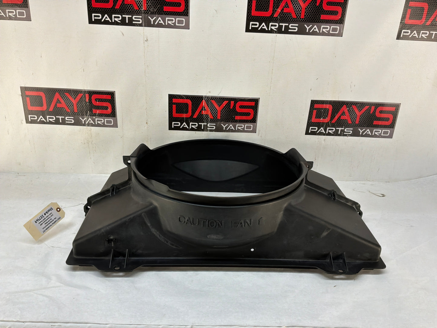 2002 Cadillac Escalade EXT 2-Piece Fan Shroud OEM