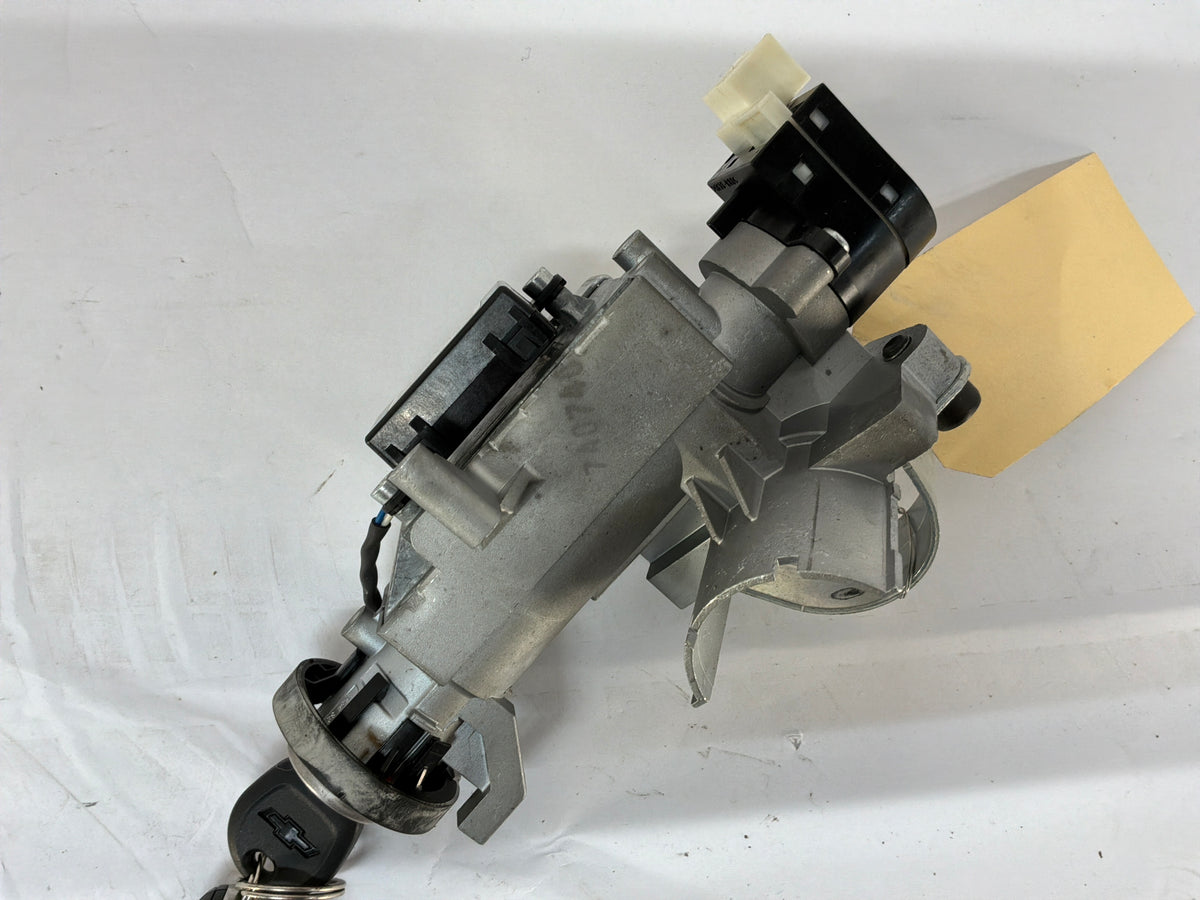 2013 Chevy Camaro ZL1 Ignition Lock Housing Assembly w/ Key Transmitter OEM